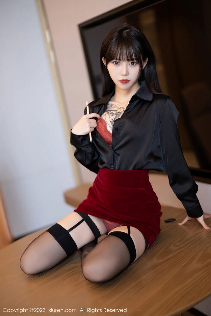[XiaoYu画语界]Vol.1063_模特奶瓶黑色衬衫配红色短裙露红色蕾丝内衣黑丝吊袜魅惑写真81P 30th image