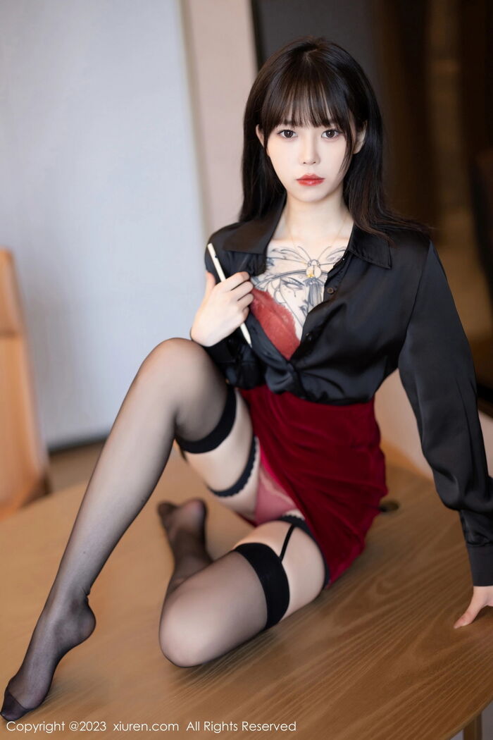 [XiaoYu画语界]Vol.1063_模特奶瓶黑色衬衫配红色短裙露红色蕾丝内衣黑丝吊袜魅惑写真81P 32th image