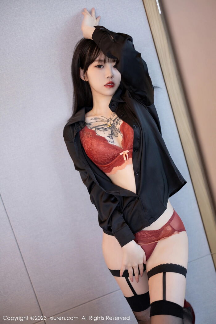 [XiaoYu画语界]Vol.1063_模特奶瓶黑色衬衫配红色短裙露红色蕾丝内衣黑丝吊袜魅惑写真81P 47th image