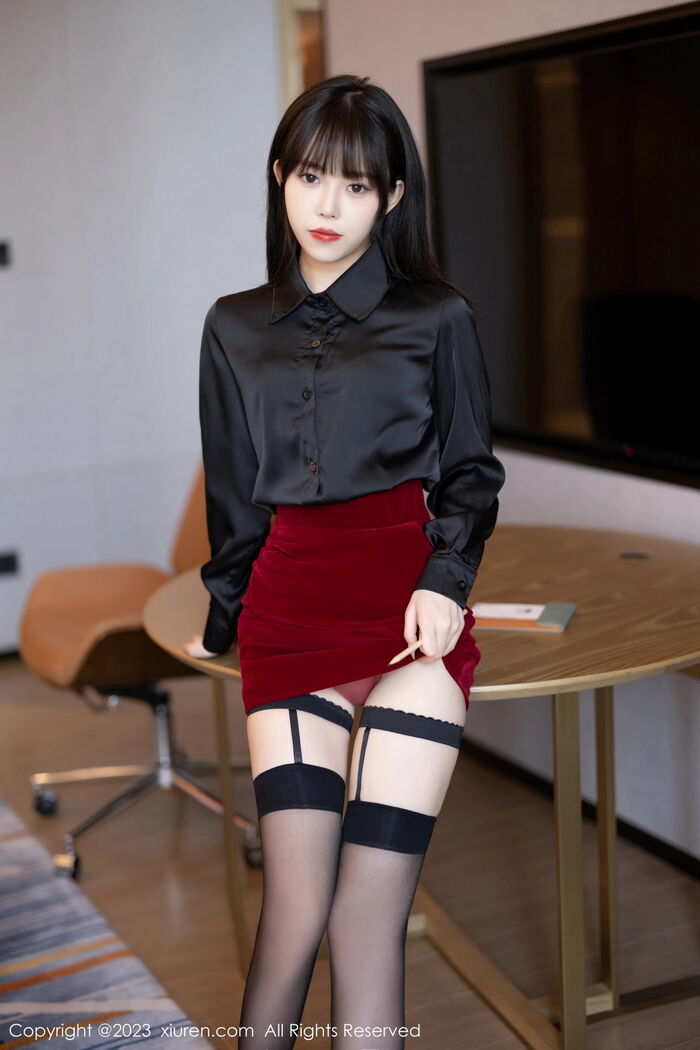 [XiaoYu画语界]Vol.1063_模特奶瓶黑色衬衫配红色短裙露红色蕾丝内衣黑丝吊袜魅惑写真81P 7th image