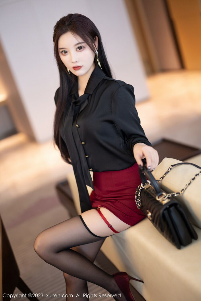 XiuRen 7062nd _Goddess 杨晨晨Yome 脱深蓝上衣Dew erotic sensation flesh color�bud丝边内衣迷人诱惑Photo 81P 15th image