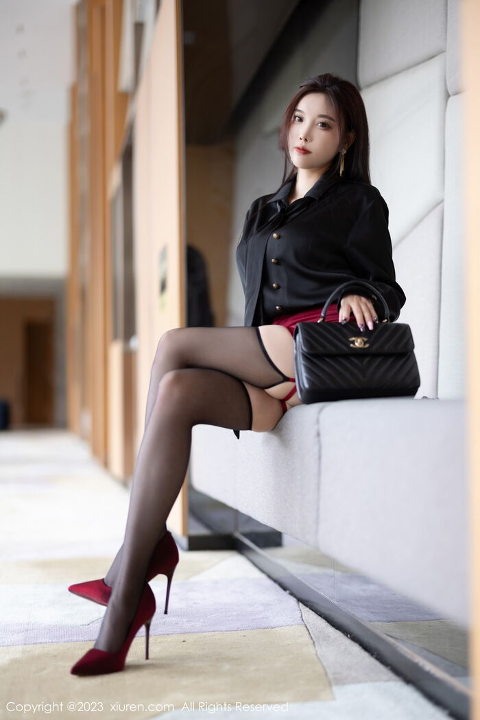 XiuRen 7062nd _Goddess 杨晨晨Yome 脱深蓝上衣Dew erotic sensation flesh color�bud丝边内衣迷人诱惑Photo 81P 7th image