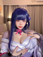 网络美女九言雷电将军主题半脱露性感黑色蕾丝内衣配黑丝袜秀美腿诱惑Photo 31P
