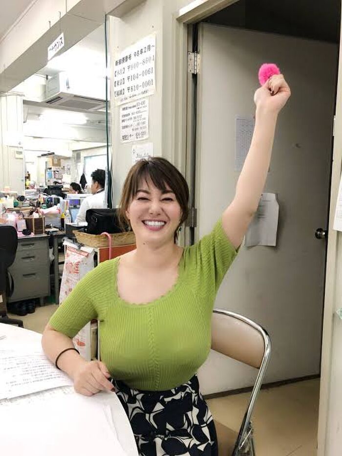 【Image】たまにおる大乳地方アナwwwwwwwwww 26th image