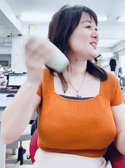 【Image】たまにおる大乳地方アナwwwwwwwwww 33th image