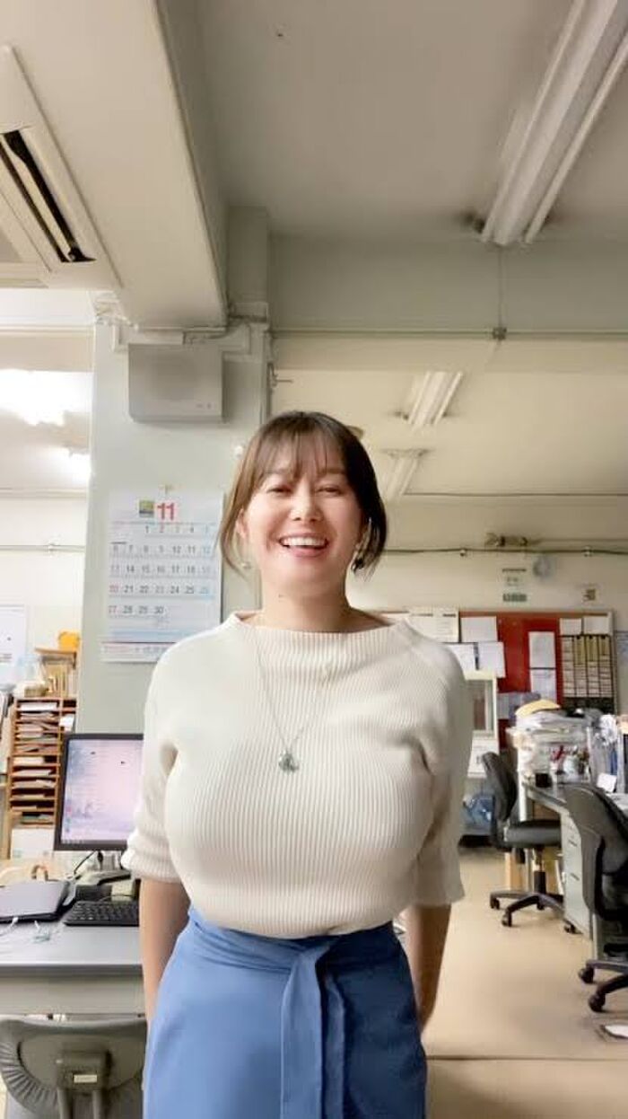 【Image】たまにおる大乳地方アナwwwwwwwwww 43th image