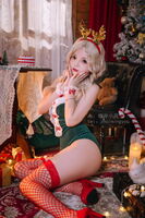 Cosplay 美女日娈娇鹿女郎主题圣诞女郎装扮感Low chest连体衣配红丝网袜诱惑Photo 57P