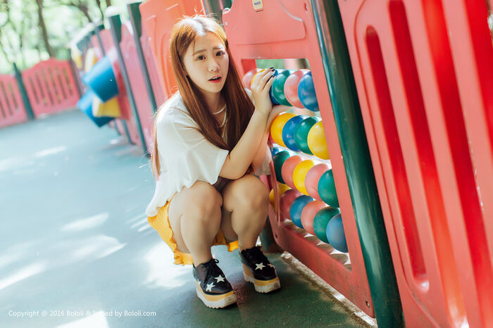 [Tukmo兔几盟] Vol.109_清纯嫩模董成丽游乐园里白Short Sleeve衫配yellow Short 裙清爽迷人Photo40P 15th image