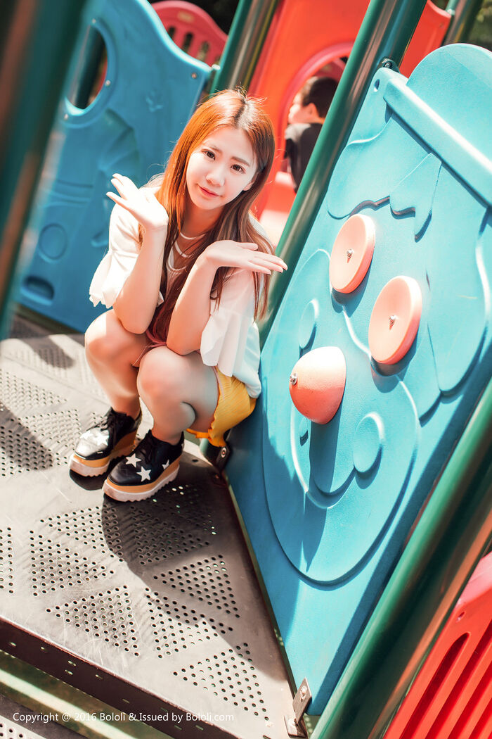 [Tukmo兔几盟] Vol.109_清纯嫩模董成丽游乐园里白Short Sleeve衫配yellow Short 裙清爽迷人Photo40P 17th image