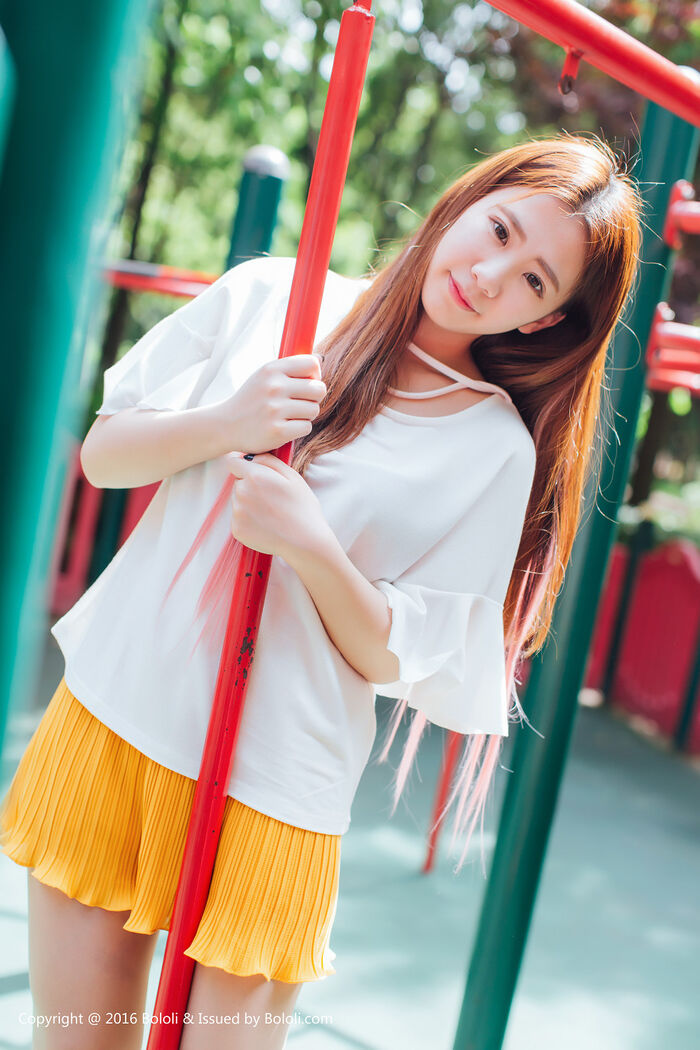 [Tukmo兔几盟] Vol.109_清纯嫩模董成丽游乐园里白Short Sleeve衫配yellow Short 裙清爽迷人Photo40P 8th image