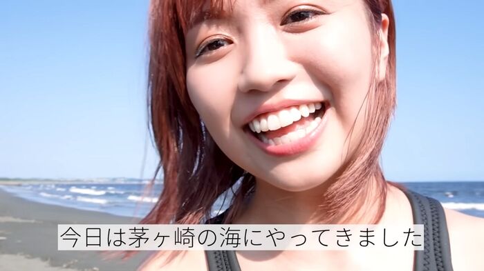 大原優乃ちゃん、サーフィン動画がエッチすぎるwwwwwwwwwwウェットスーツで胸谷間＆極上ボディラインがあらわに！！！ 4th image
